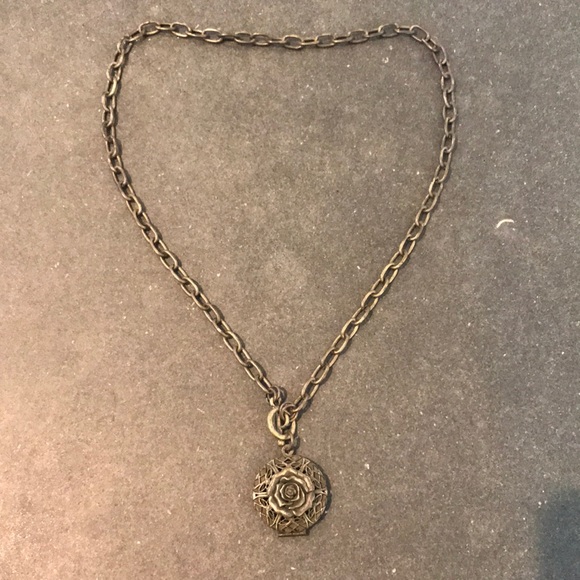 Rose Locket from Jerusalem - Picture 2 of 3